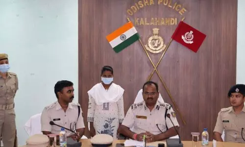 ओडिशा के कालाहांडी में सीपीआई (माओवादी) की महिला सदस्य ने आत्मसमर्पण किया