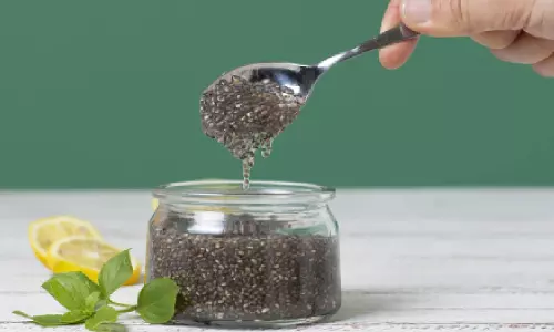 वजन घटाने से लेकर कब्ज जैसी समस्याओं के लिए चिया सीड्स खा रहे हैं तो ये गलतियां न करे वजन घटाने से लेकर कब्ज जैसी समस्याओं के लिए चिया सीड्स खा रहे हैं तो ये गलतियां न करे