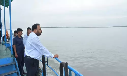 Assam के मंत्री ने रास महोत्सव से पहले माजुली के लिए नौका सेवाएं फिर से शुरू