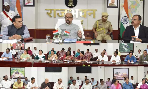 राष्ट्रपति द्रौपदी मुर्मु के दौरे के संबंध में राज्यपाल डेका ने की तैयारियों की समीक्षा