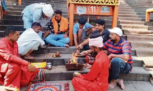 Punjab: रावण के पुतलों की राख गंगा में विसर्जित की गई