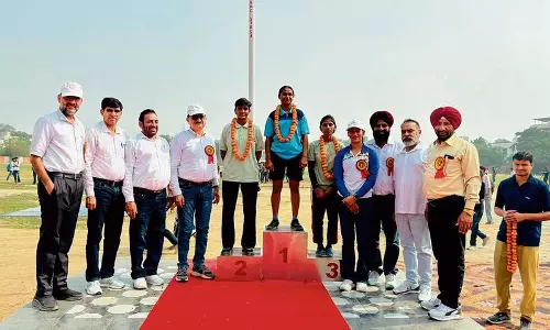 Haryana : ओलंपियन नवनीत कौर ने सिरसा कॉलेज में वार्षिक खेल प्रतियोगिता का उद्घाटन Haryana : ओलंपियन नवनीत कौर ने सिरसा कॉलेज में वार्षिक खेल प्रतियोगिता का उद्घाटन