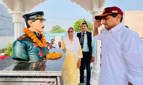 Haryana :  सांसद दीपेंद्र हुड्डा ने रोहतक गांव में शहीद की प्रतिमा का अनावरण किया