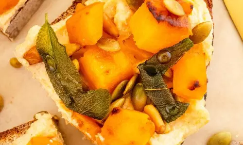 Warm Honey के साथ कद्दू और रिकोटा टोस्ट की रेसिपी
