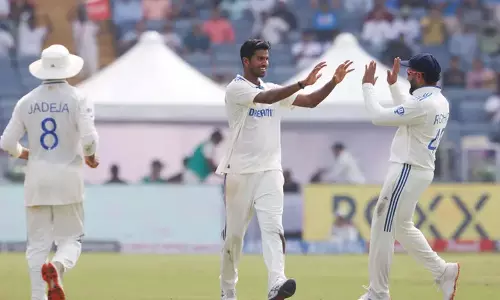 Washington Sundar ने पुणे में जादू बिखेरा, पहली बार पांच विकेट चटकाए Washington Sundar ने पुणे में जादू बिखेरा, पहली बार पांच विकेट चटकाए