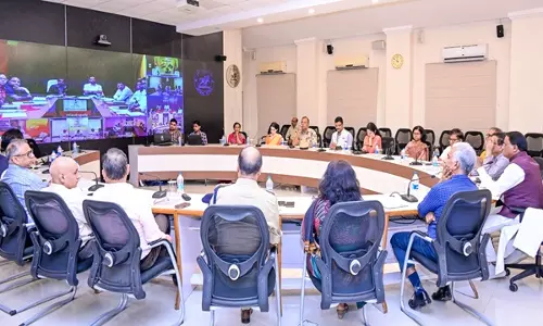 Odisha CM Majhi ने तैयारियों की समीक्षा के लिए बैठक की अध्यक्षता की