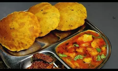 तीन तरह की पूरियां बना लेंगे त्योहार की रौनक दोगुनी हो जाएगी तीन तरह की पूरियां बना लेंगे त्योहार की रौनक दोगुनी हो जाएगी