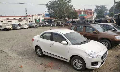 Chamba DC ने भीड़भाड़ कम करने के लिए पार्किंग जोन और एकतरफा मार्ग अधिसूचित किए Chamba DC ने भीड़भाड़ कम करने के लिए पार्किंग जोन और एकतरफा मार्ग अधिसूचित किए