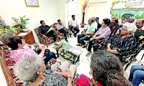 GOA: साओ टोम और फॉनटेनहास निवासियों ने अनियंत्रित पर्यटकों के खिलाफ मेयर से मुलाकात की GOA: साओ टोम और फॉनटेनहास निवासियों ने अनियंत्रित पर्यटकों के खिलाफ मेयर से मुलाकात की