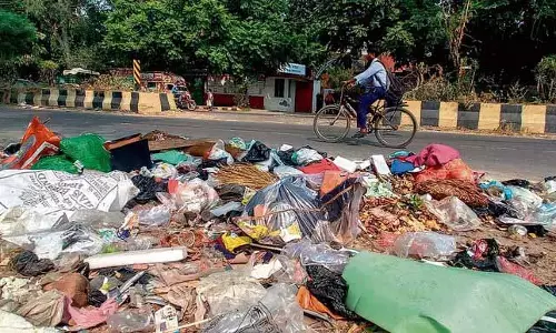 Jalandhar निवासियों ने कूड़े के ढेर के खिलाफ प्रदर्शन किया