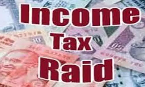 Vadodara: 4 प्रख्यात बिल्डर ग्रुपों पर दूसरे दिन भी आयकर का सर्वे Vadodara: 4 प्रख्यात बिल्डर ग्रुपों पर दूसरे दिन भी आयकर का सर्वे