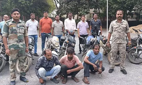 बाइक चोर गिरोह का पर्दाफाश, 3 आरोपियों से 9 मोटरसाइकिल जब्त