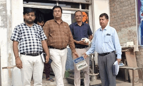 Bikaner: कंज्यूमर केयर अभियान के तहत नोखा में की कार्यवाही Bikaner: कंज्यूमर केयर अभियान के तहत नोखा में की कार्यवाही