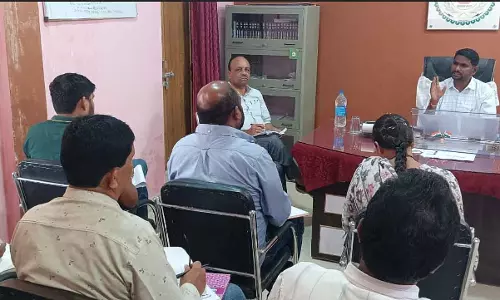 लंबित प्रकरणों का समय सीमा में करे निराकरण : सीएमओ पांडेय