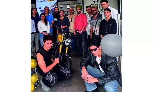 AM ग्रुप ने ट्रायम्प T4, एमवाई 25 एसपीई 400 बाइक लॉन्च की