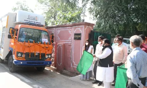 Khairthal-Tijara: फूड टेस्टिंग लैबोरेट्री वैन द्वारा खाद्य पदार्थों की की गई निशुल्क जांच अतिरिक्त