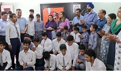 Jammu: रितु सिंह ने दृष्टिबाधित लड़कों के लिए कंप्यूटर लैब का उद्घाटन किया Jammu: रितु सिंह ने दृष्टिबाधित लड़कों के लिए कंप्यूटर लैब का उद्घाटन किया