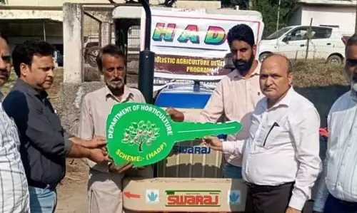 बागवानी निदेशक ने Poonch में विभागीय गतिविधियों की समीक्षा की