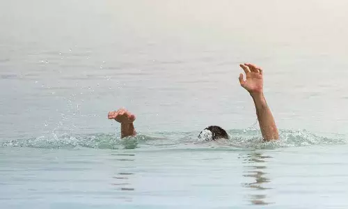 Medchal में पानी से भरे गड्ढे में डूबकर व्यक्ति की मौत