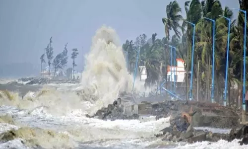 Odisha: चक्रवाती तूफान दाना के कारण ट्रेनें रद्द