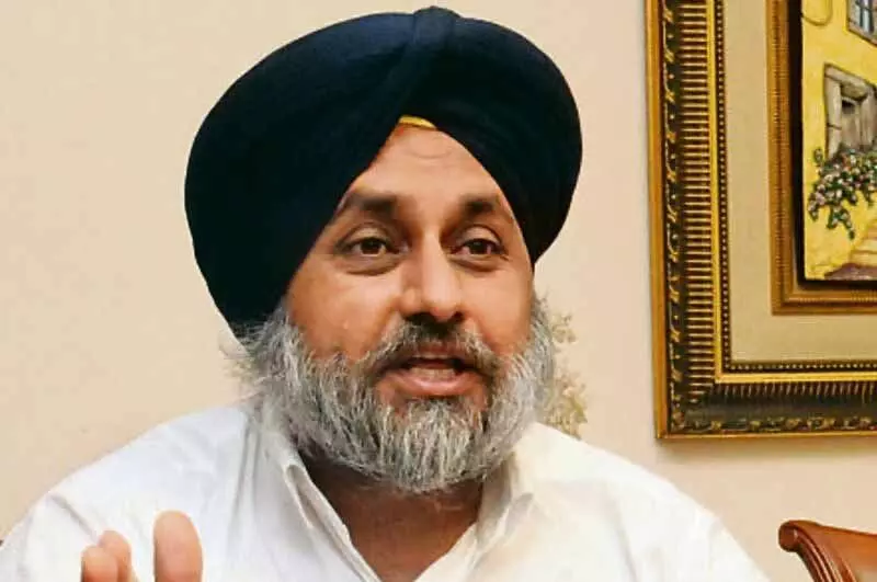 Sukhbir पर तख्त के फरमान के एक दिन बाद अकाली दल ने उपचुनाव से बाहर रहने का फैसला किया