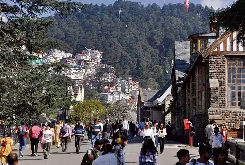 Shimla की ताज़ा हवा प्रदूषण से परेशान पड़ोसी राज्यों से पर्यटकों को आकर्षित कर रही