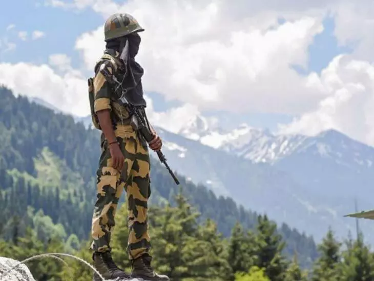 LAC पर सुधरे हालात: भारत-चीन की सेनाएं पीछे हटना शुरू, कब शुरू हो जाएगी गश्त?