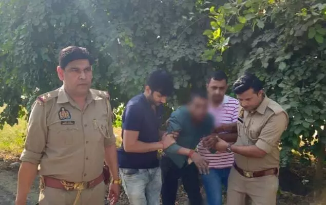 दिनदहाड़े मुठभेड़, पुलिस ने शातिर फोन स्नेचर को दबोचा, VIDEO