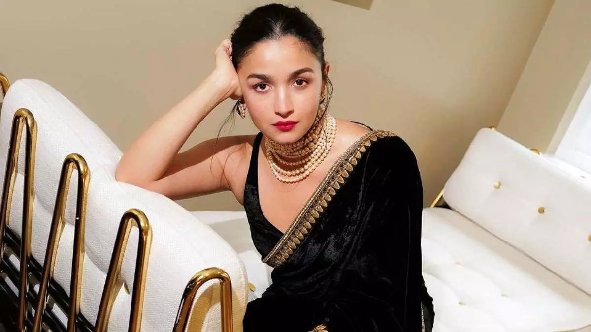 मेरी एक टेढ़ी मुस्कान और बोलने का एक अजीब तरीका है: Alia Bhatt