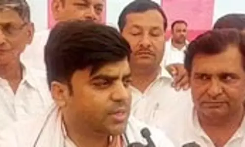 इस बार हमें जनता का अपार समर्थन मिलेगा, बोले सपा प्रत्याशी तेज प्रताप यादव इस बार हमें जनता का अपार समर्थन मिलेगा, बोले सपा प्रत्याशी तेज प्रताप यादव