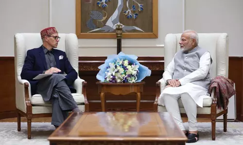 Statehood Restoration: सीएम उमर ने नई दिल्ली में पीएम मोदी से मुलाकात की Statehood Restoration: सीएम उमर ने नई दिल्ली में पीएम मोदी से मुलाकात की