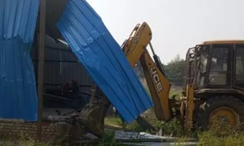 नोएडा प्राधिकरण ने 50 करोड़ की जमीन कराई कब्जा मुक्त