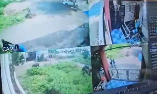 अपहरण का LIVE वीडियो, 2 बच्चों को घर में घुसकर बनाया निशाना