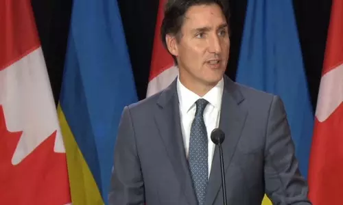 Canada: ट्रूडो ने सांसदों के पद छोड़ने के आह्वान के बावजूद अगले चुनाव में लिबरल पार्टी का नेतृत्व करने की कसम खाई Canada: ट्रूडो ने सांसदों के पद छोड़ने के आह्वान के बावजूद अगले चुनाव में लिबरल पार्टी का नेतृत्व करने की कसम खाई