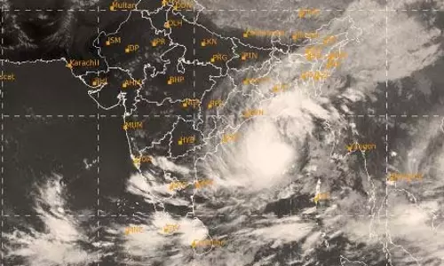 चक्रवात दाना ने धरती पर पहुंचने की प्रक्रिया पूरी कर ली: IMD चक्रवात दाना ने धरती पर पहुंचने की प्रक्रिया पूरी कर ली: IMD