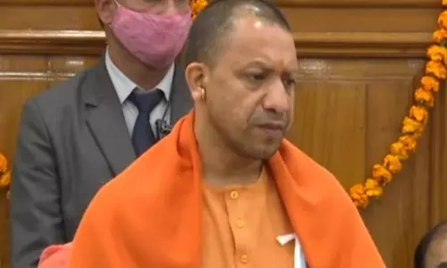 Lucknow: त्यौहारों में गड़बड़ी फैलाने वालों से उन्ही की भाषा में निपटेगी पुलिस: योगी