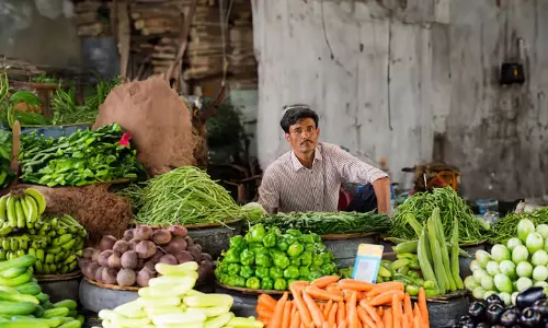 Assam : डिब्रूगढ़ में महंगाई पर लगाम न लगने से लोगों को परेशानी का सामना करना पड़ रहा Assam : डिब्रूगढ़ में महंगाई पर लगाम न लगने से लोगों को परेशानी का सामना करना पड़ रहा