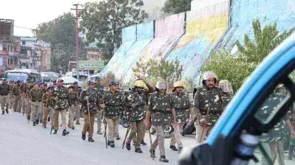 Uttarkashi: पथराव के बाद धारा 163 लागू, अतिरिक्त पुलिस बल तैनात Uttarkashi: पथराव के बाद धारा 163 लागू, अतिरिक्त पुलिस बल तैनात