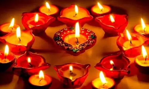 Diwali 2024 छूट न जाए एक भी चीज को नोट करें दिवाली पूजा सामग्री लिस्ट