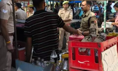 Noida: पुलिस का युवा वर्ग को नशे के चंगुल से बचाने के लिए ऑपरेशन प्रहार