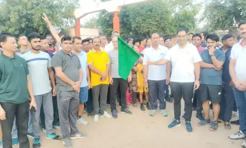Bharatpur: फिट इंडिया फ्रीडम रन का आयोजन जिला कलेक्टर ने दिखाई हरीझंडी