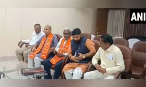 Champai Soren ने सरायकेला से भाजपा उम्मीदवार के रूप में नामांकन दाखिल किया Champai Soren ने सरायकेला से भाजपा उम्मीदवार के रूप में नामांकन दाखिल किया