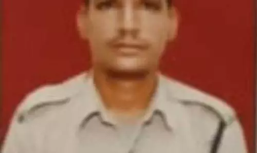 टॉवर पर मोर्चा संभाले CRPF जवान ने खुद को मारी गोली, मौत