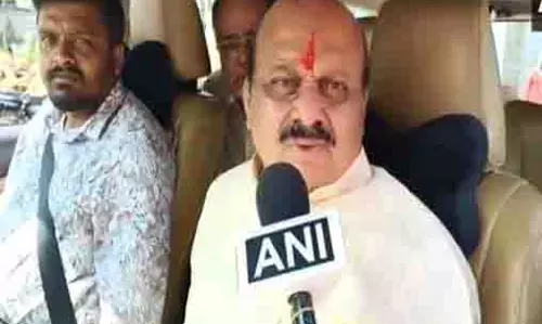BJP नेता बोम्मई ने कांग्रेस पर अपने अध्यक्ष के साथ कथित दुर्व्यवहार करने का लगाया आरोप