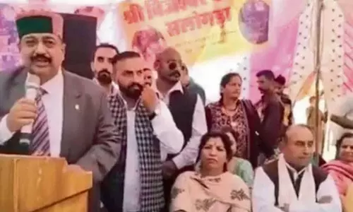 Himachal: मंत्री के बेटे ने मेला समिति को अनुदान देने की घोषणा की Himachal: मंत्री के बेटे ने मेला समिति को अनुदान देने की घोषणा की