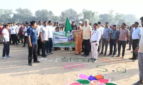 Madhopur: फिट इण्डिया फ्रीडम रन 5.0 अभियान के अन्तर्गत अधिकारियों, कार्मिकों