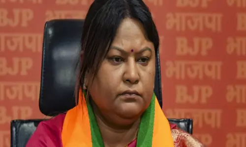 कांग्रेस विधायक के विवादित बयान पर भड़कीं भाजपा प्रत्याशी, कहा- माफी मांगिए, वरना... कांग्रेस विधायक के विवादित बयान पर भड़कीं भाजपा प्रत्याशी, कहा- माफी मांगिए, वरना...