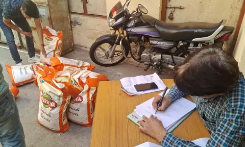 Diwali से पहले खाद्य सुरक्षा अधिकारियों ने उज्जैन में 300 किलो मिलावटी मावा जब्त किया