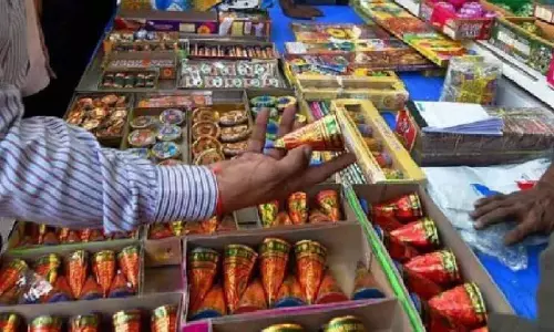 Nahan में आतिशबाजी बिक्री के स्थान निर्धारित