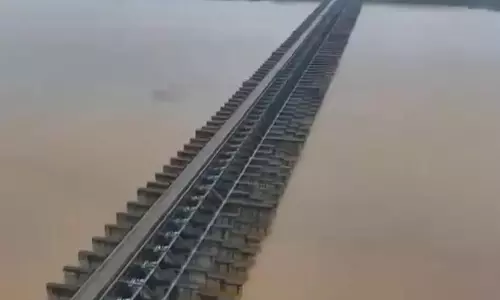 Telangana: अपर्याप्त भूवैज्ञानिक अध्ययनों ने कालेश्वरम बैराज निर्माण को प्रभावित किया Telangana: अपर्याप्त भूवैज्ञानिक अध्ययनों ने कालेश्वरम बैराज निर्माण को प्रभावित किया